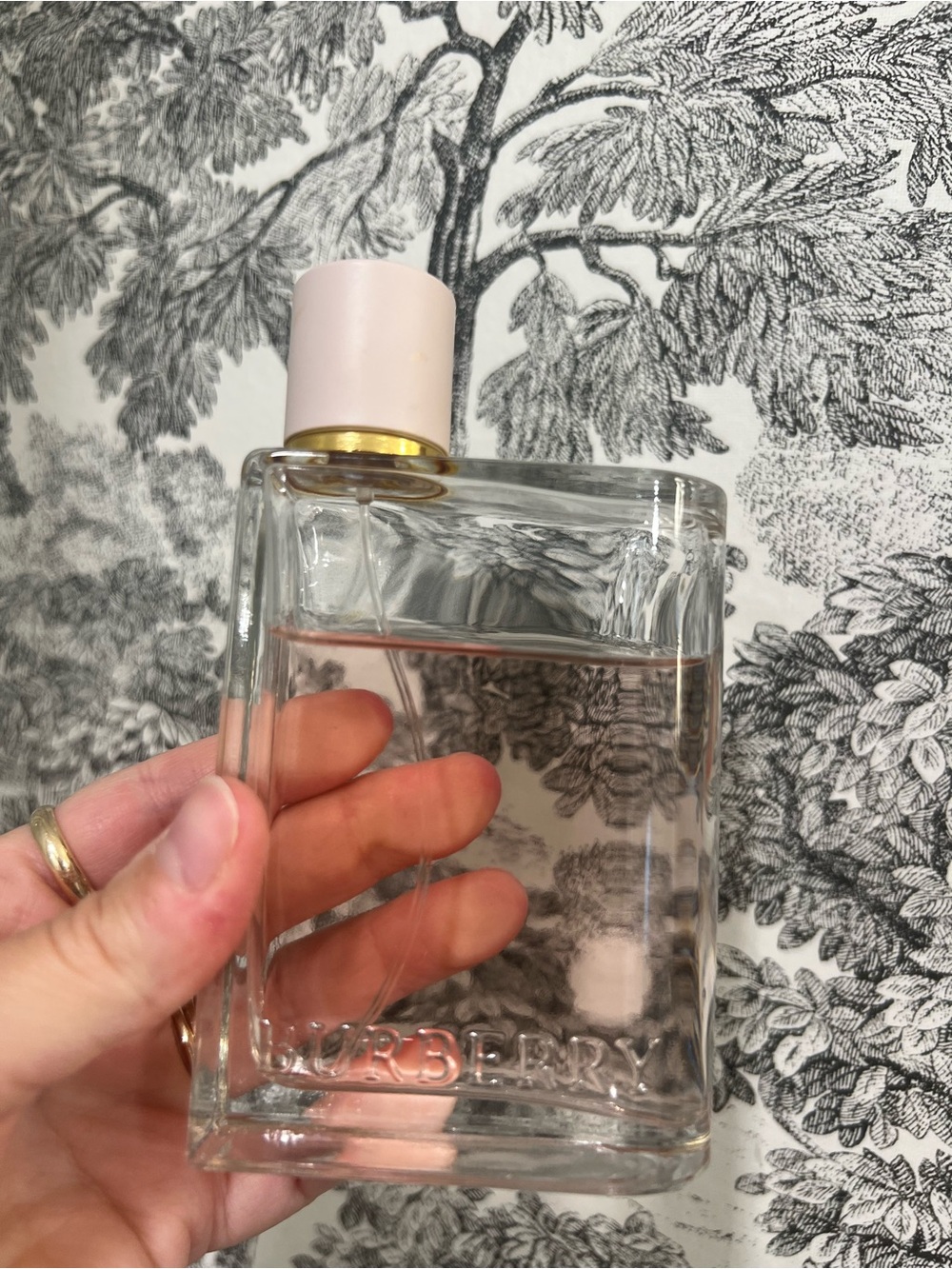 Burberry HER perfume